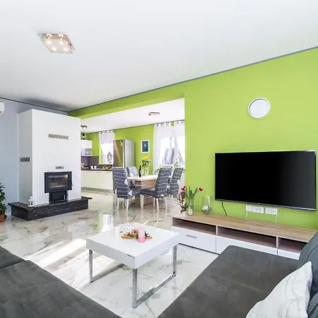 Holiday Home Villa Natalli - Lbn421 Nyaraló
