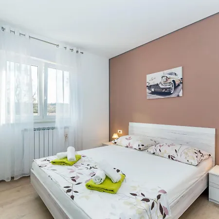 Holiday Home Villa Natalli - Lbn421